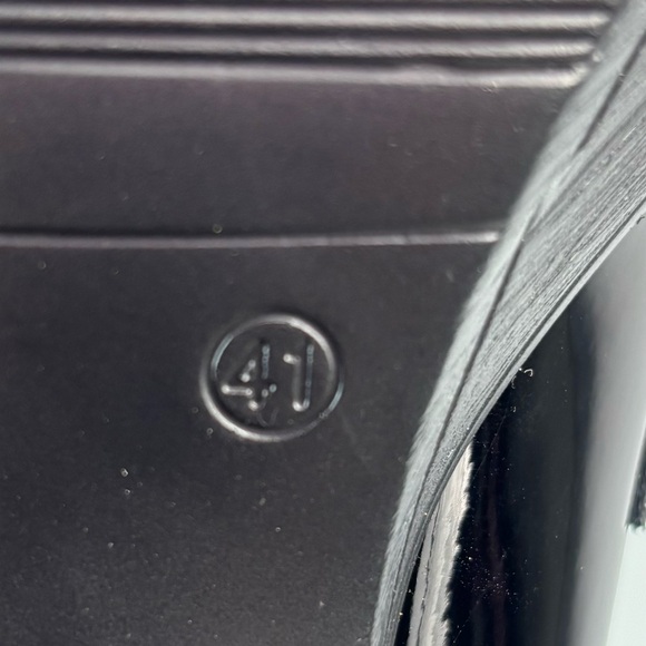 Beautiful 9 Patent Chunk Heel Lug Sole Platform Shoes in Black - Picture 6 of 7